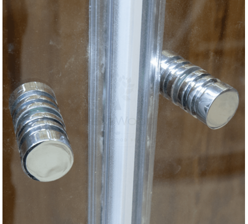 Душевая кабина Bentwood из мореной лиственницы премиум со стеклянными дверцами